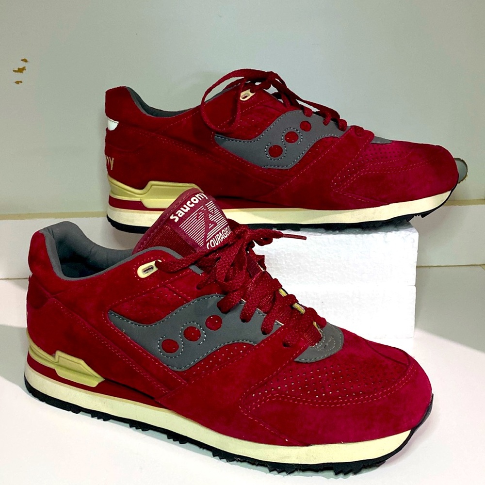 Men’s Saucony Courageous Premium Size 12 in Burgandy/Charcoal/White S70162-1